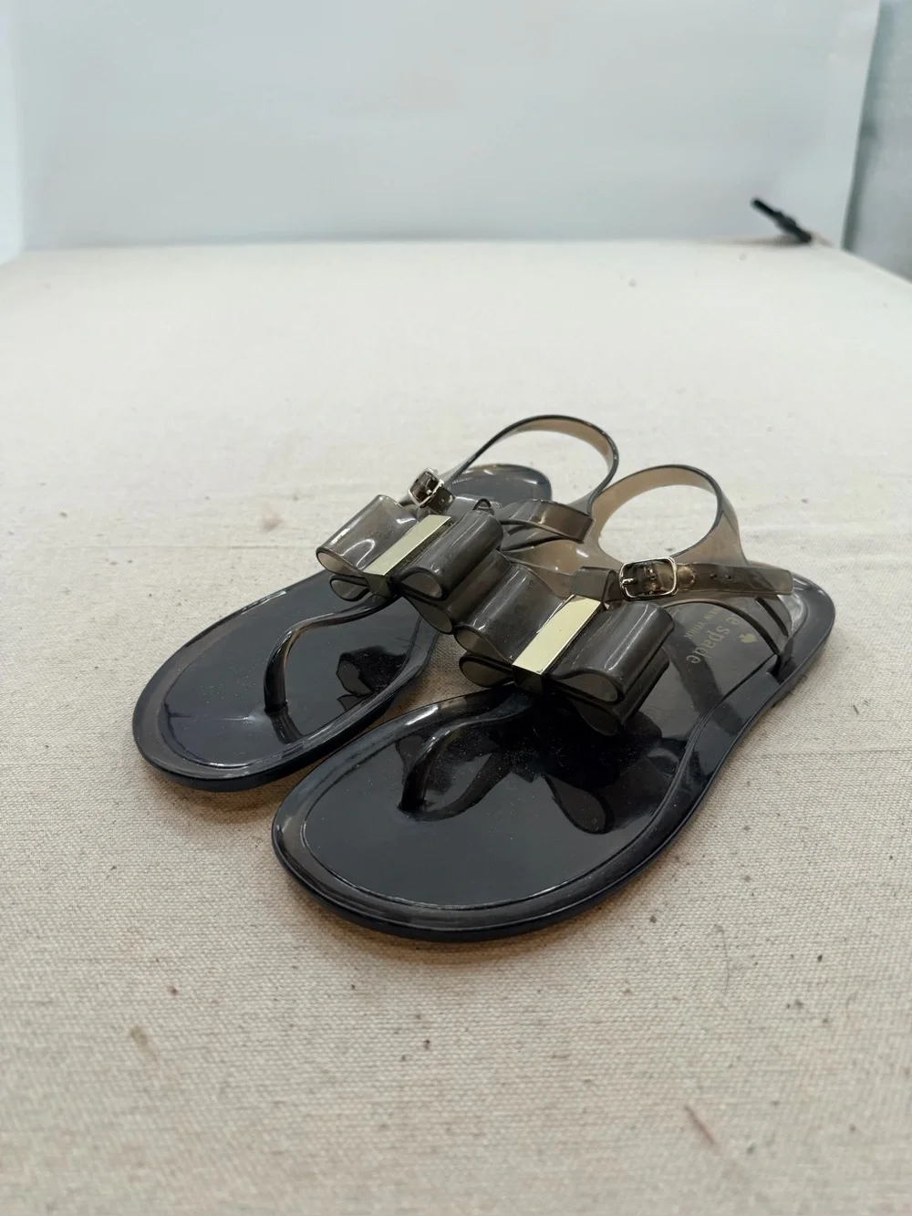 Kate Spade Women's Clear Bow Jelly Sandals - Black